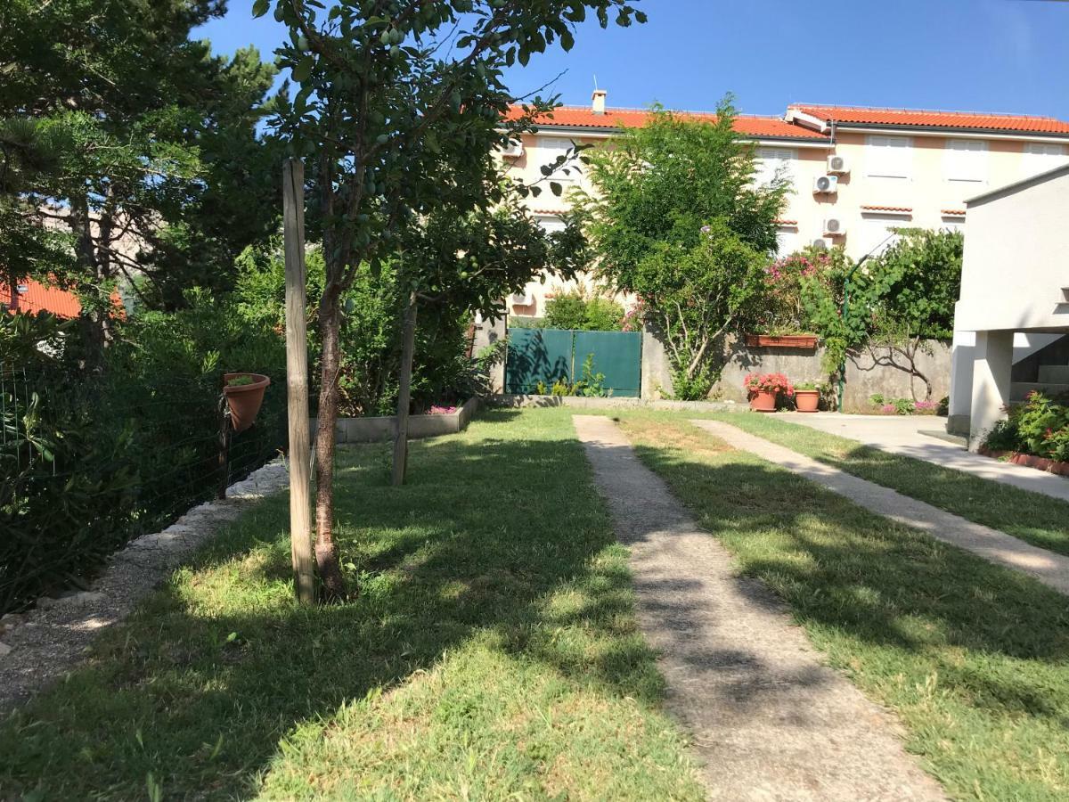 Apartments Lena Башка Экстерьер фото